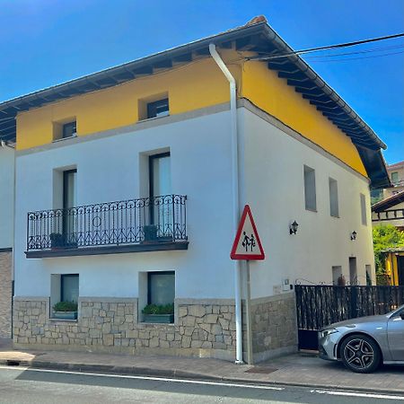 Agradable Casa Con Jacuzzi Climatizado Exterior En Pleno Urdaibai Villa Busturia Buitenkant foto